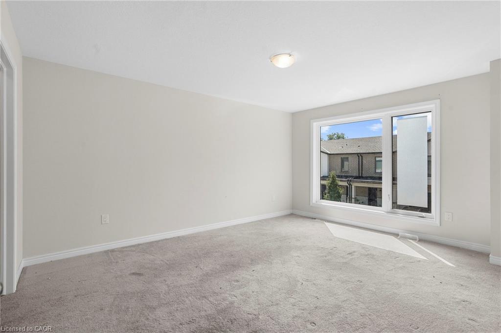 32 Alayche Trail, Welland, ON - Indoor Photo Showing Other Room