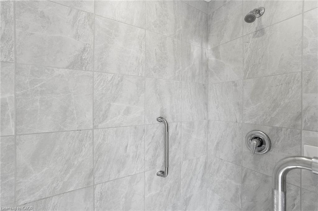 32 Alayche Trail, Welland, ON - Indoor Photo Showing Bathroom