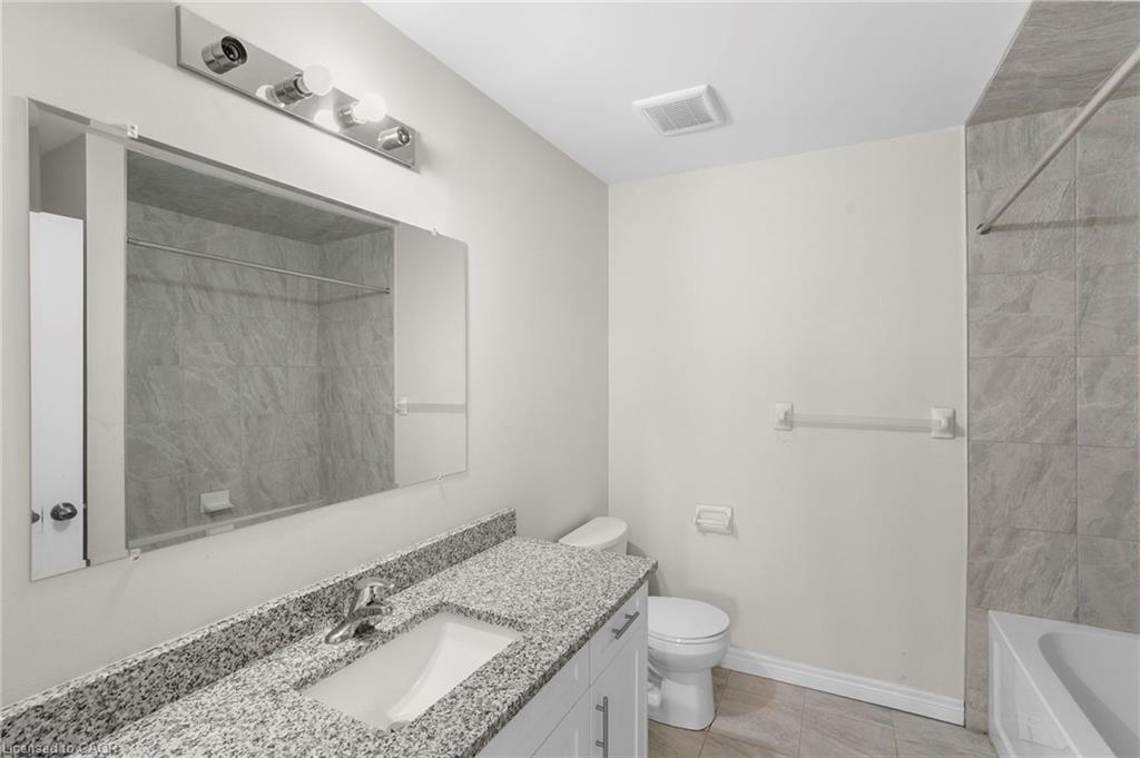 32 Alayche Trail, Welland, ON - Indoor Photo Showing Bathroom