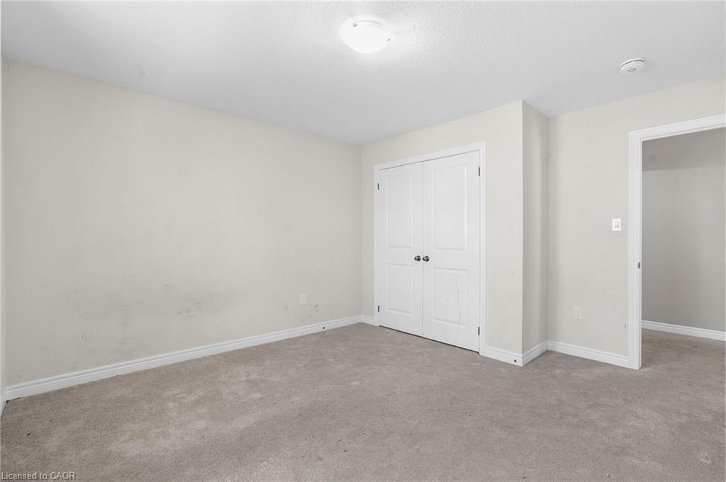 32 Alayche Trail, Welland, ON - Indoor Photo Showing Other Room