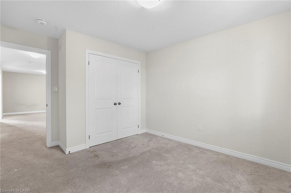 32 Alayche Trail, Welland, ON - Indoor Photo Showing Other Room