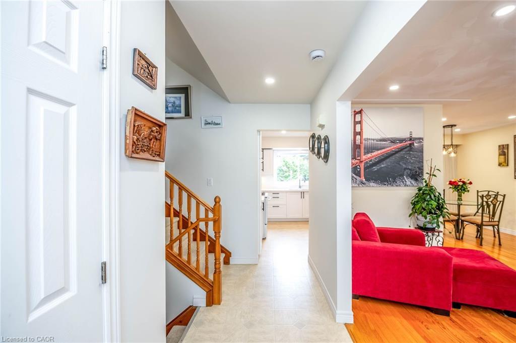 122 Forest Hill Road, Grimsby, ON - Indoor