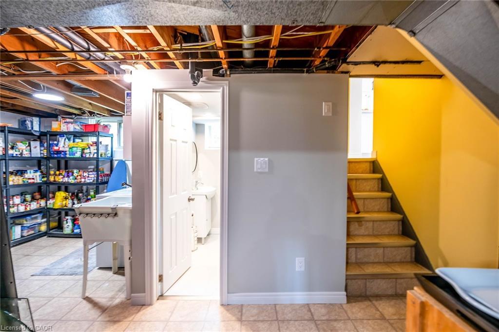 122 Forest Hill Road, Grimsby, ON - Indoor Photo Showing Basement