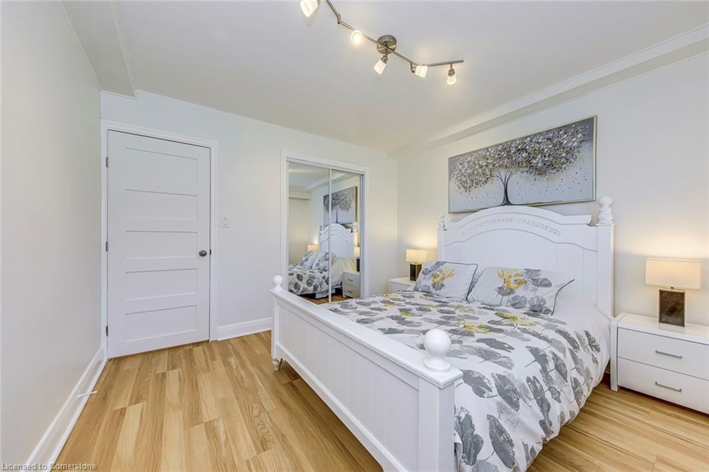 1-288 Reynolds Street, Oakville, ON - Indoor Photo Showing Bedroom