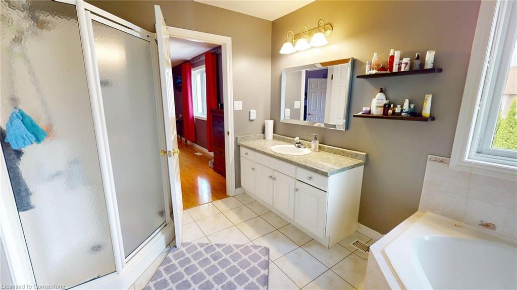 51 Highgate Road, Kitchener, ON - Indoor Photo Showing Bathroom