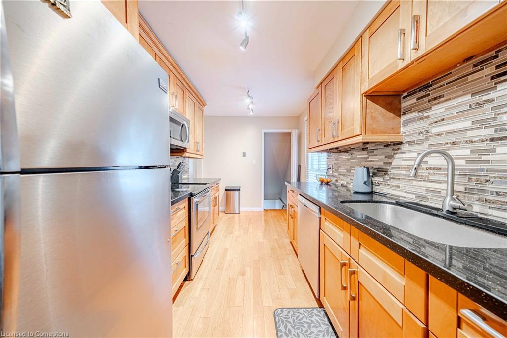1764 Listowell Crescent, Pickering, ON - Indoor Photo Showing Kitchen