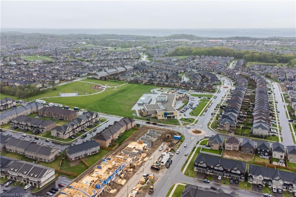 1048 Garner Road E, Ancaster, ON