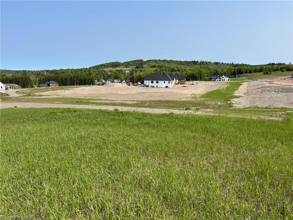 4 Country Place, Kawartha Lakes, ON