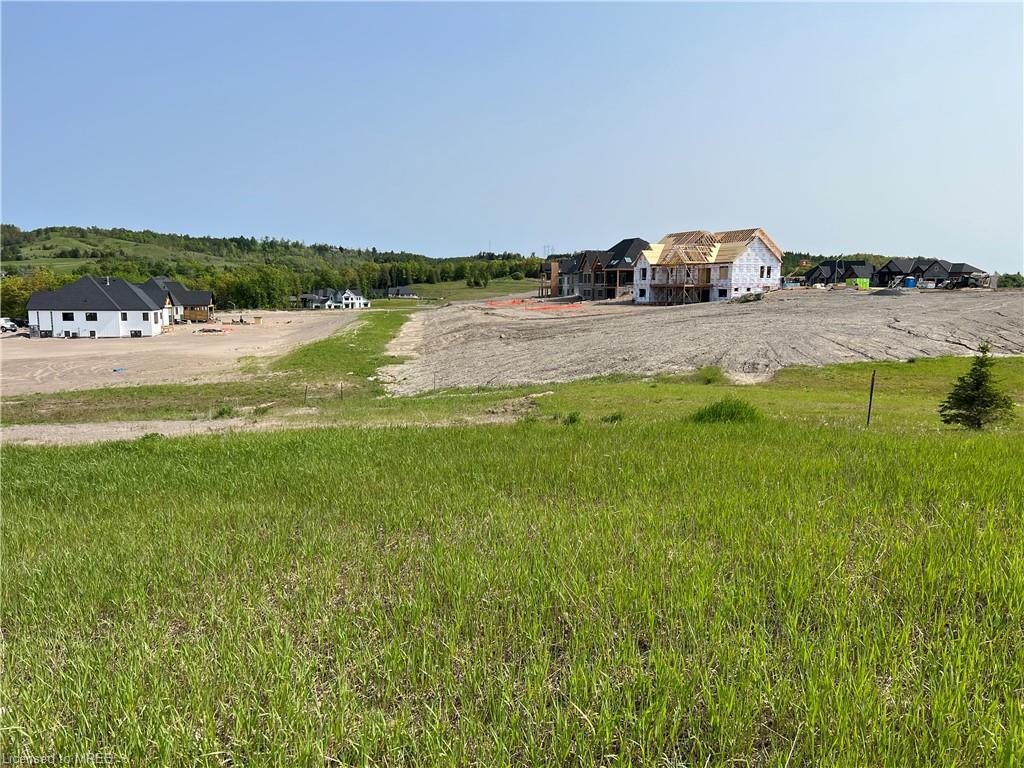 4 Country Place, Kawartha Lakes, ON