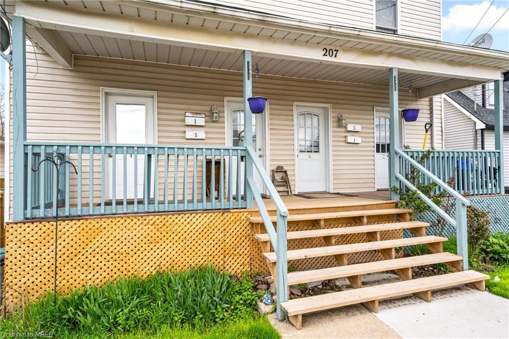 207 Beaver Street, Thorold, ON - Outdoor With Deck Patio Veranda