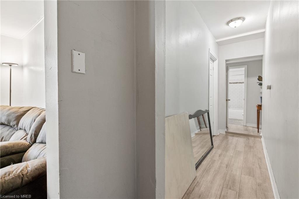 207 Beaver Street, Thorold, ON - Indoor Photo Showing Other Room