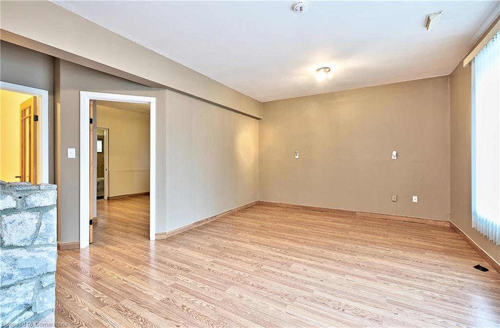 1476 Barton Street E, Hamilton, ON - Indoor Photo Showing Other Room