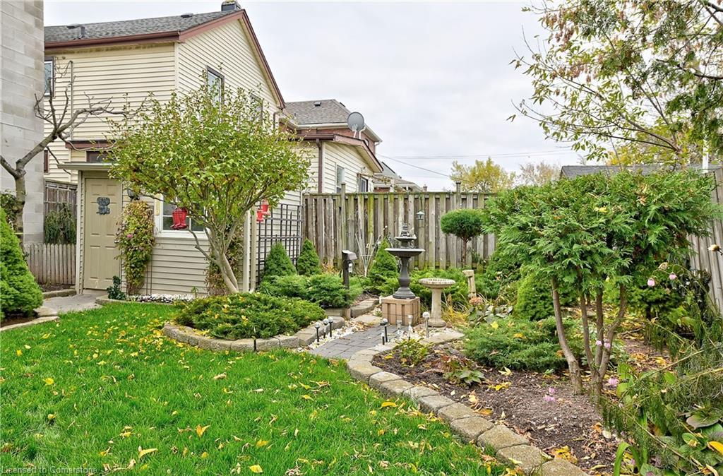 1476 Barton Street E, Hamilton, ON - Outdoor