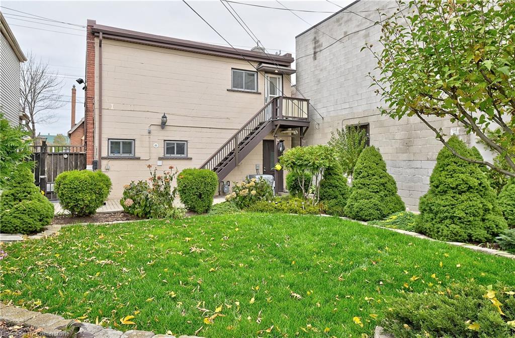 1476 Barton Street E, Hamilton, ON - Outdoor