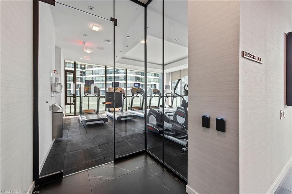 206-57 St Joseph Street, Toronto, ON - Indoor Photo Showing Other Room