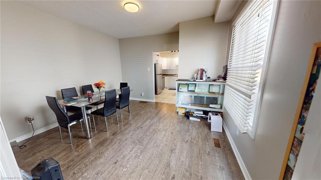 22 Emilie Street, Brantford, ON - Indoor