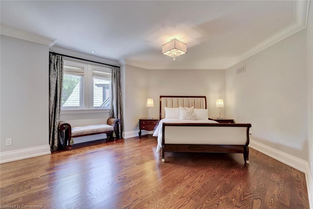 4038 Lakeshore Road, Burlington, ON - Indoor Photo Showing Bedroom