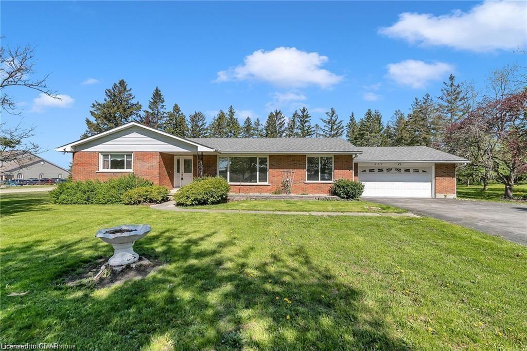 462 Arkell Road, Puslinch, ON - Outdoor With Facade