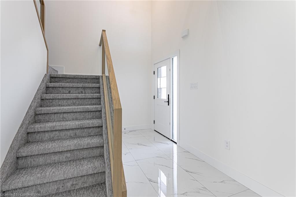 1187 Hobbs Drive, London, ON - Indoor Photo Showing Other Room