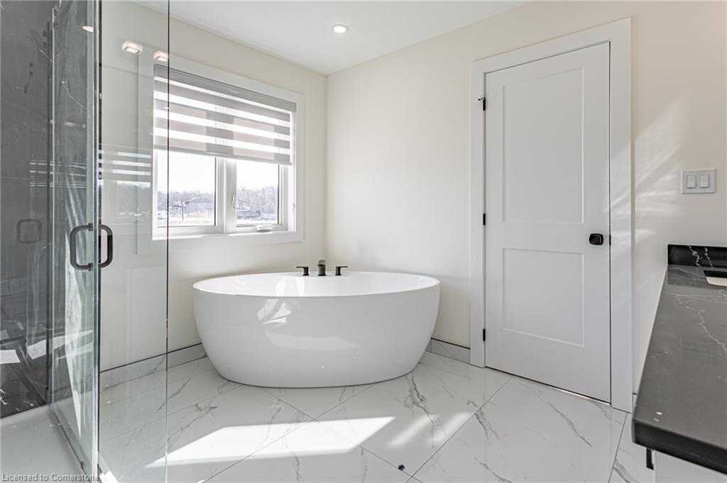 1187 Hobbs Drive, London, ON - Indoor Photo Showing Bathroom