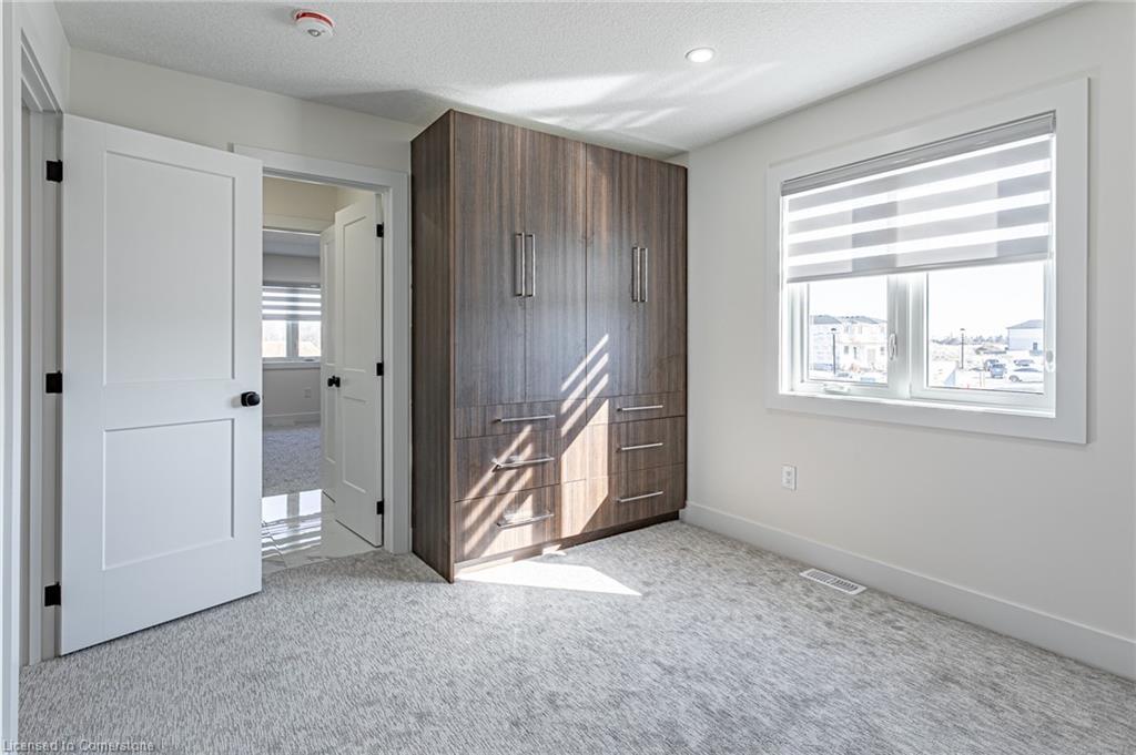 1187 Hobbs Drive, London, ON - Indoor Photo Showing Other Room