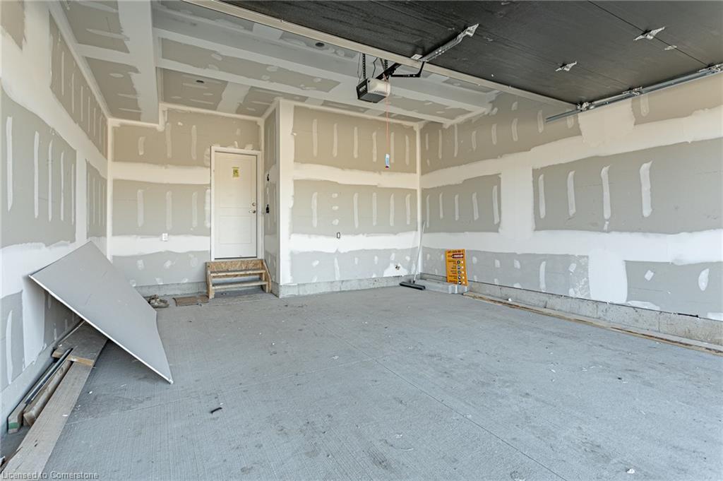 1187 Hobbs Drive, London, ON - Indoor Photo Showing Garage