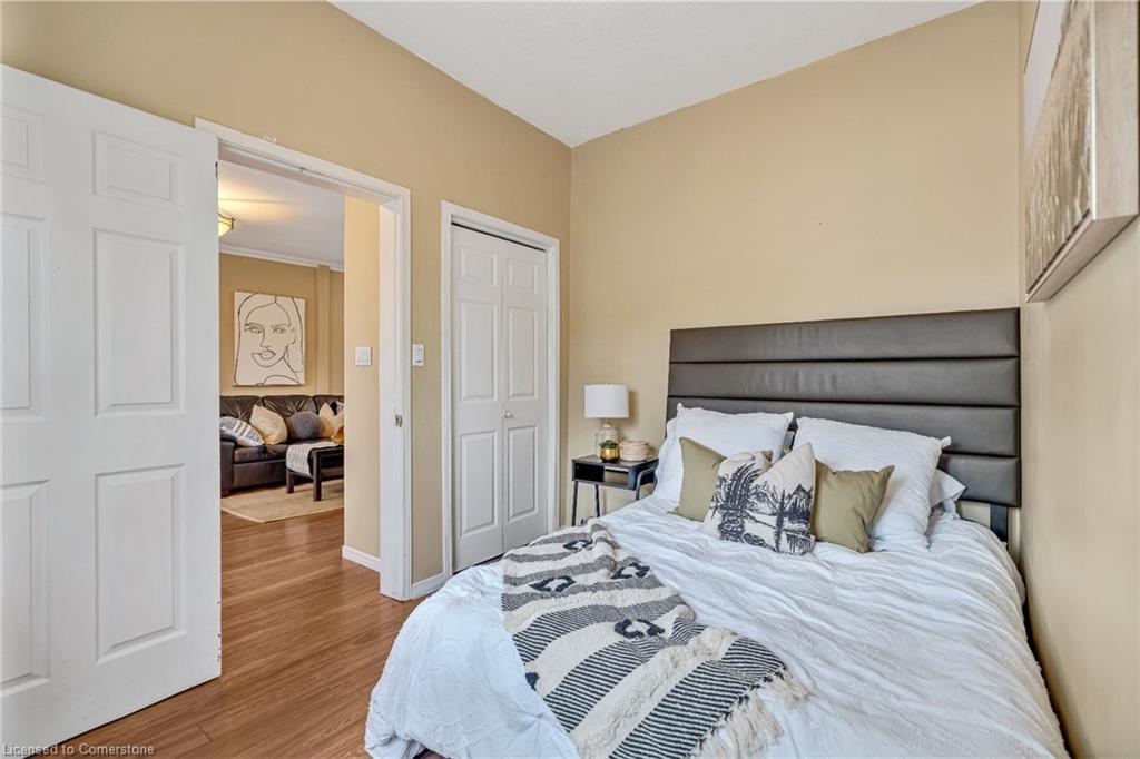 177 Young Street, Hamilton, ON - Indoor Photo Showing Bedroom