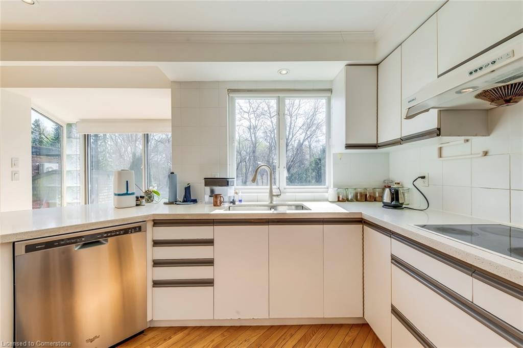 494 Chartwell Road, Oakville, ON - Indoor Photo Showing Kitchen With Double Sink