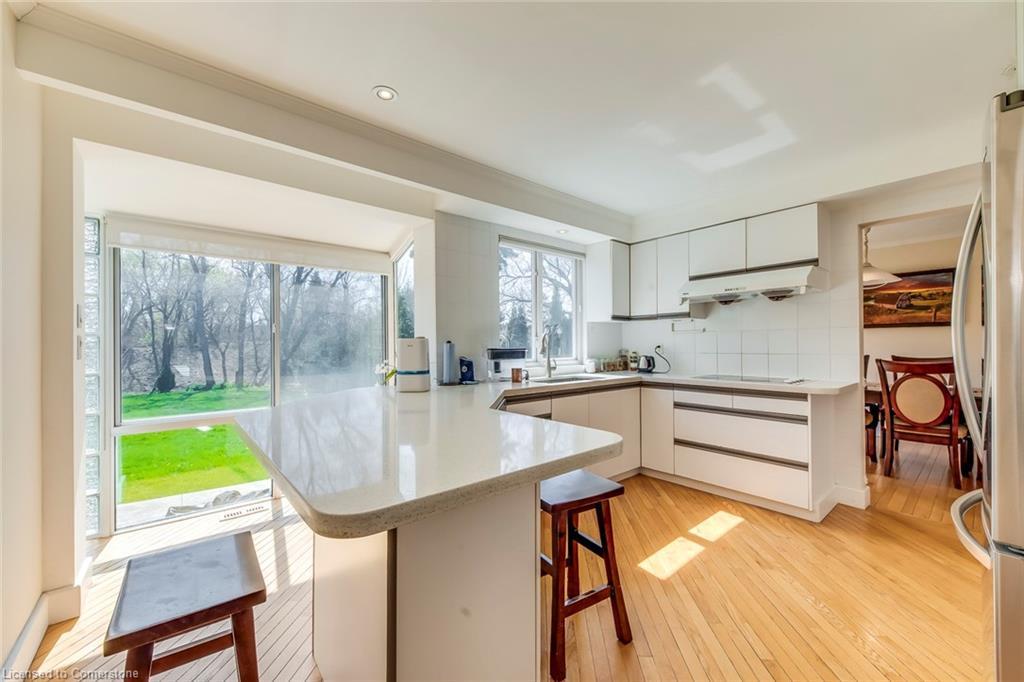 494 Chartwell Road, Oakville, ON - Indoor Photo Showing Kitchen