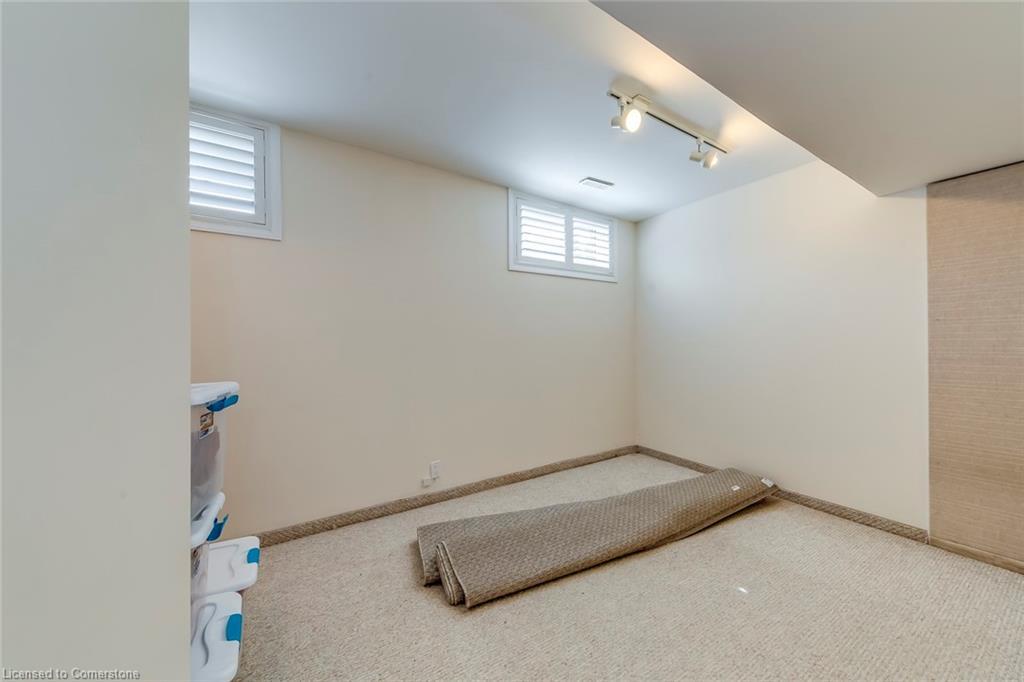 494 Chartwell Road, Oakville, ON - Indoor