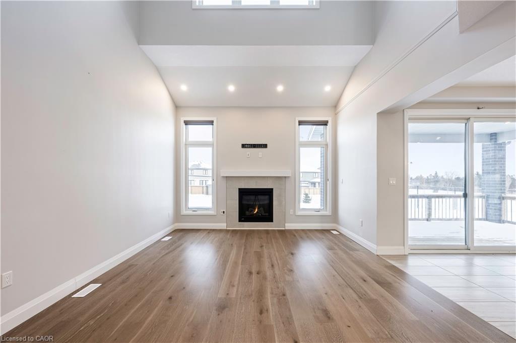 3 Grundy Crescent, Grand Valley, ON - Indoor Photo Showing Living Room With Fireplace