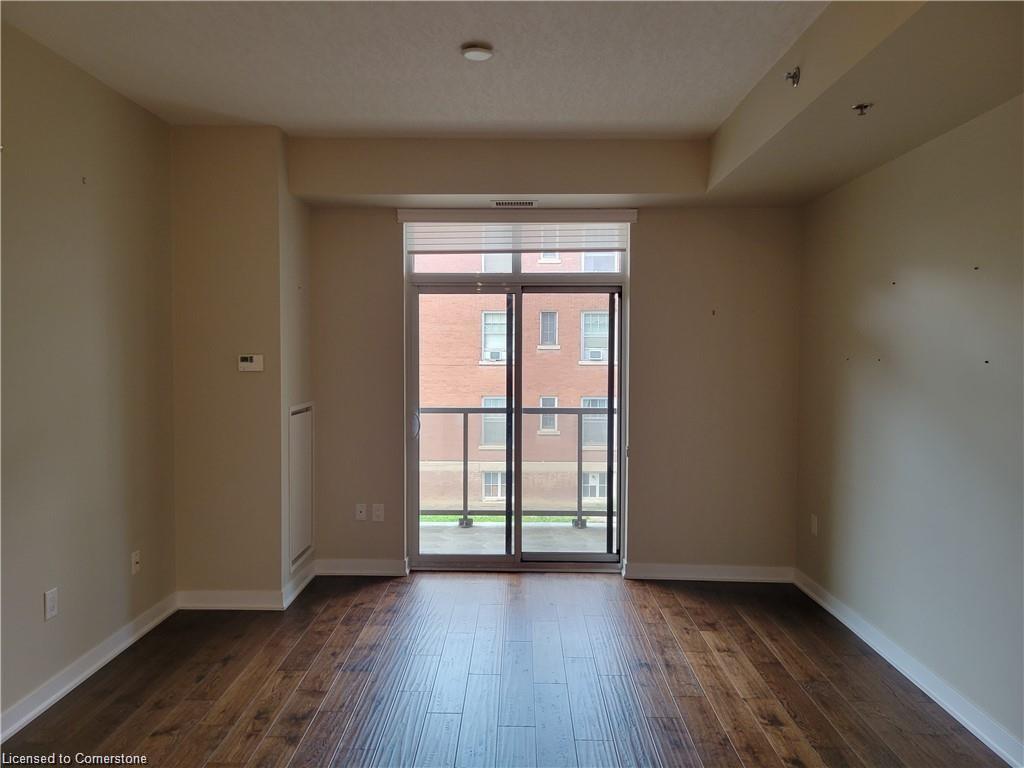 208-90 Charlton Avenue W, Hamilton, ON - Indoor Photo Showing Other Room