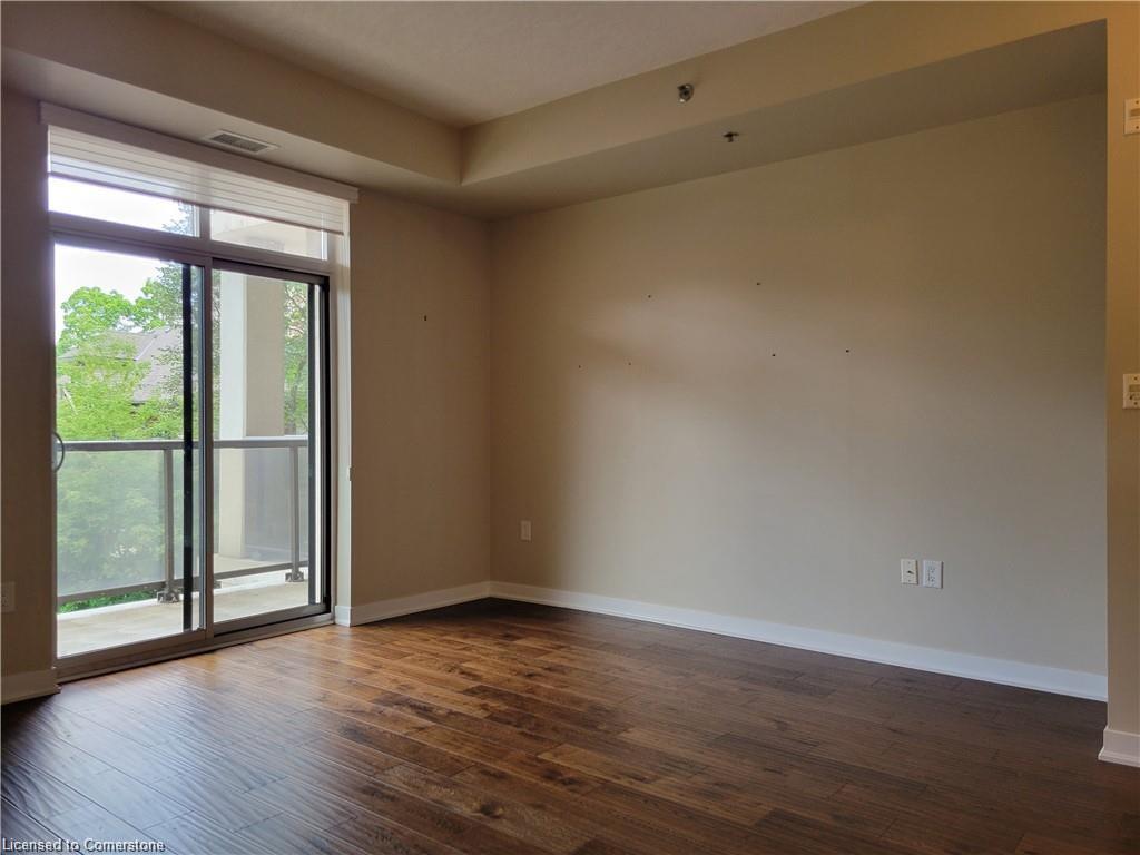 208-90 Charlton Avenue W, Hamilton, ON - Indoor Photo Showing Other Room
