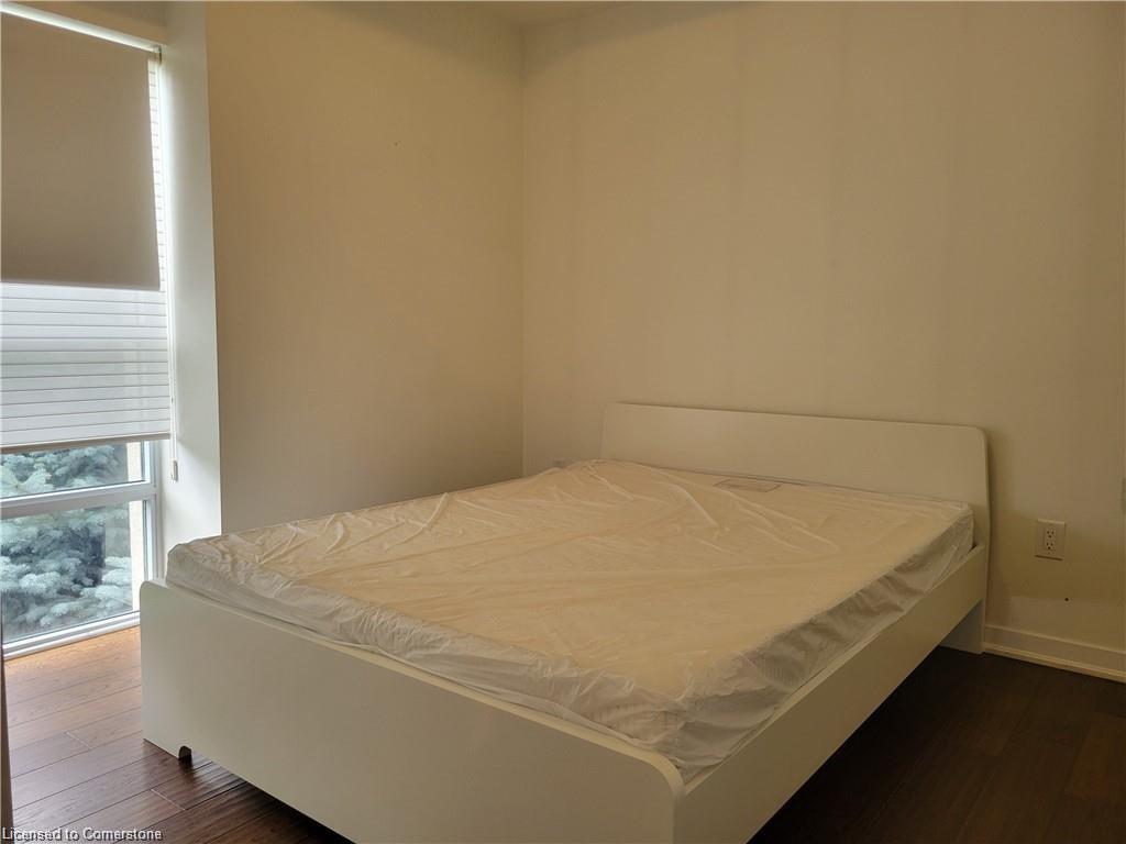 208-90 Charlton Avenue W, Hamilton, ON - Indoor Photo Showing Bedroom