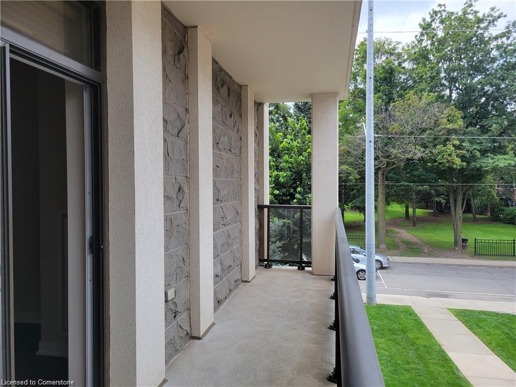208-90 Charlton Avenue W, Hamilton, ON - Outdoor With Exterior