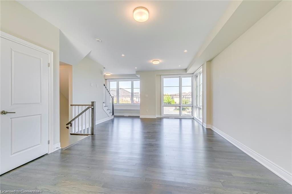 8-2273 Turnberry Road, Burlington, ON - Indoor Photo Showing Other Room