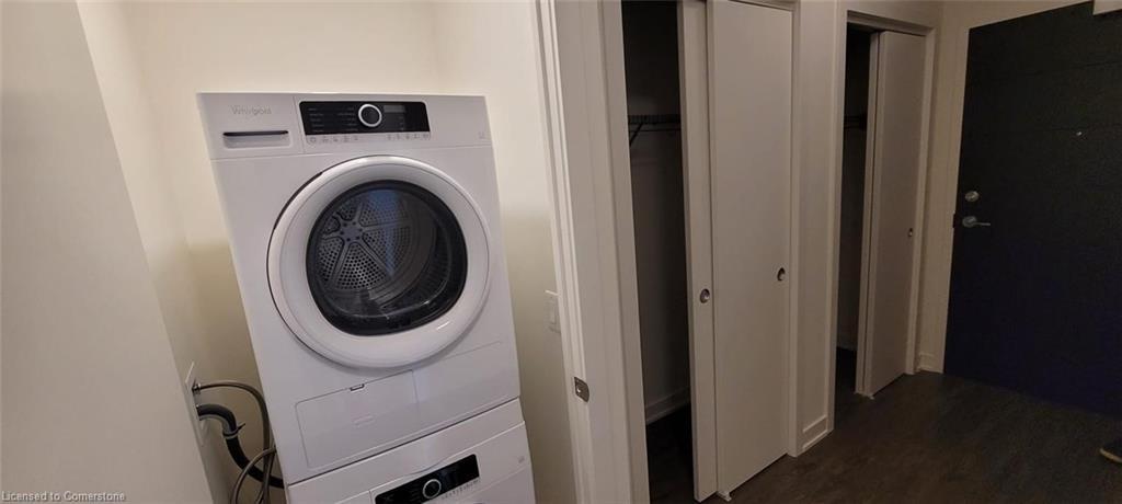 801-212 King William Street E, Hamilton, ON - Indoor Photo Showing Laundry Room