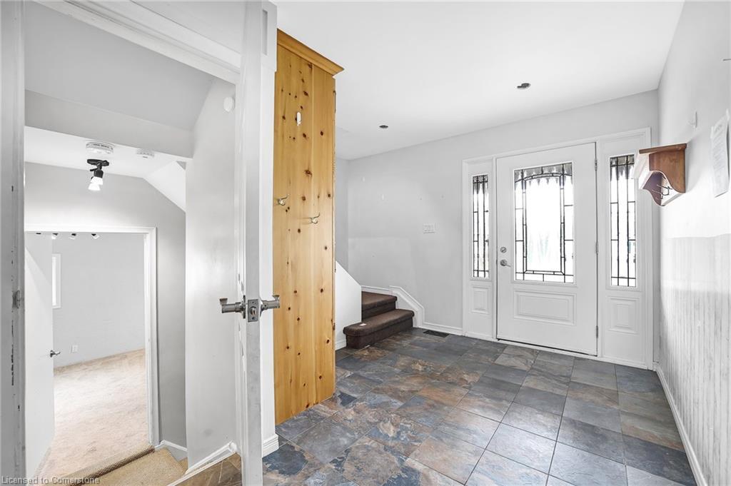 96 Elgin Street, Kawartha Lakes, ON - Indoor Photo Showing Other Room