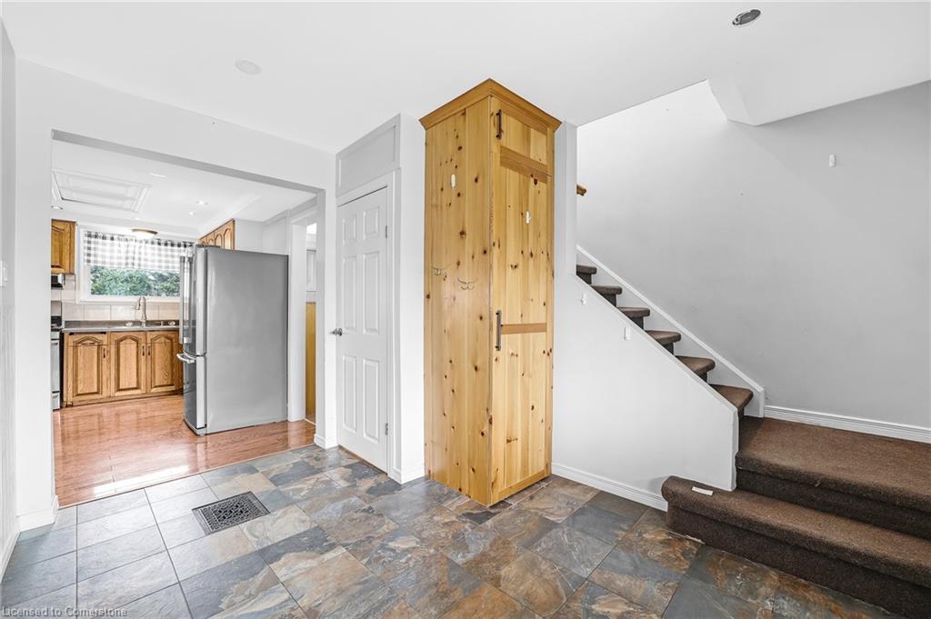 96 Elgin Street, Kawartha Lakes, ON - Indoor Photo Showing Other Room