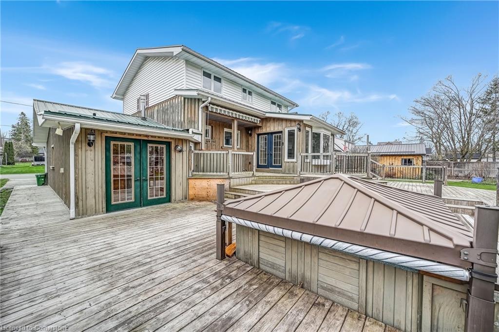 96 Elgin Street, Kawartha Lakes, ON - Outdoor With Deck Patio Veranda With Exterior