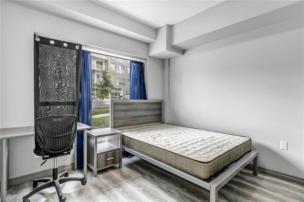 B02 In Building G-275 Larch Street, Waterloo, ON - Indoor Photo Showing Bedroom