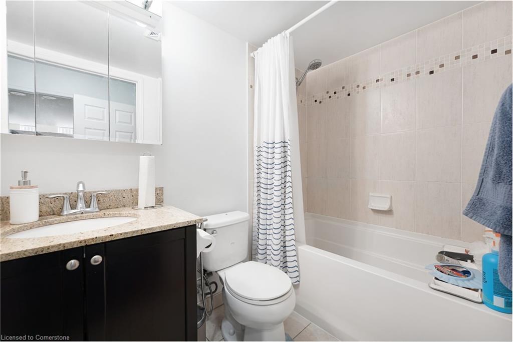 906-73 King William Crescent, Richmond Hill, ON - Indoor Photo Showing Bathroom