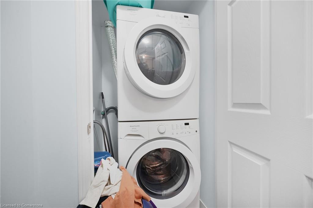 906-73 King William Crescent, Richmond Hill, ON - Indoor Photo Showing Laundry Room