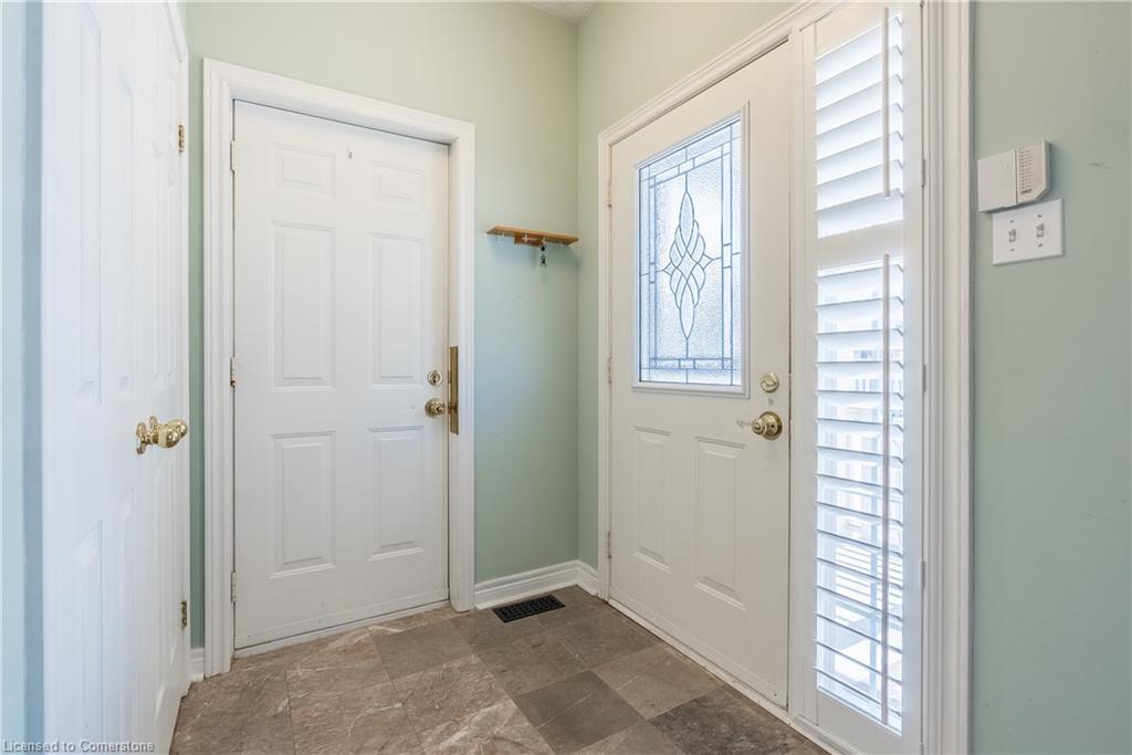 3-34 Southbrook Drive, Binbrook, ON - Indoor Photo Showing Other Room