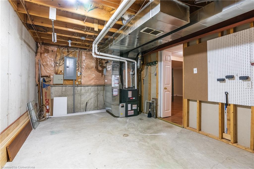 3-34 Southbrook Drive, Binbrook, ON - Indoor Photo Showing Basement