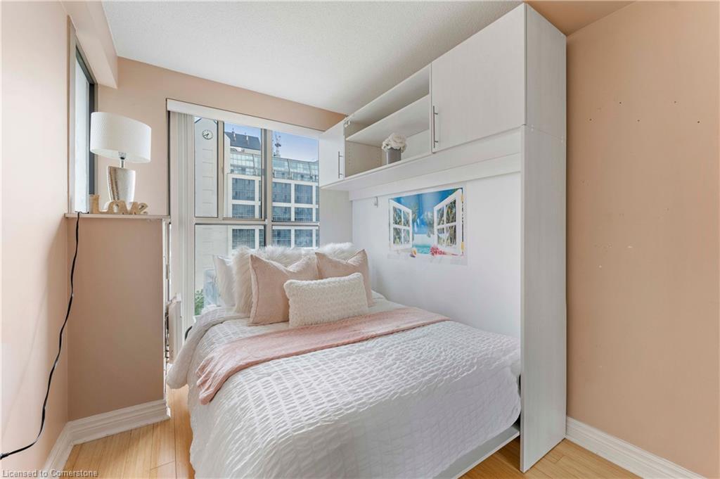 811-65 Scadding Avenue, Toronto, ON - Indoor Photo Showing Bedroom