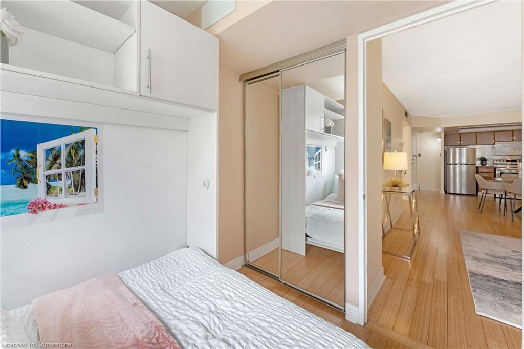 811-65 Scadding Avenue, Toronto, ON - Indoor Photo Showing Bedroom