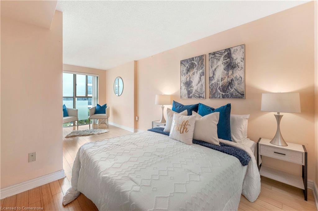 811-65 Scadding Avenue, Toronto, ON - Indoor Photo Showing Bedroom