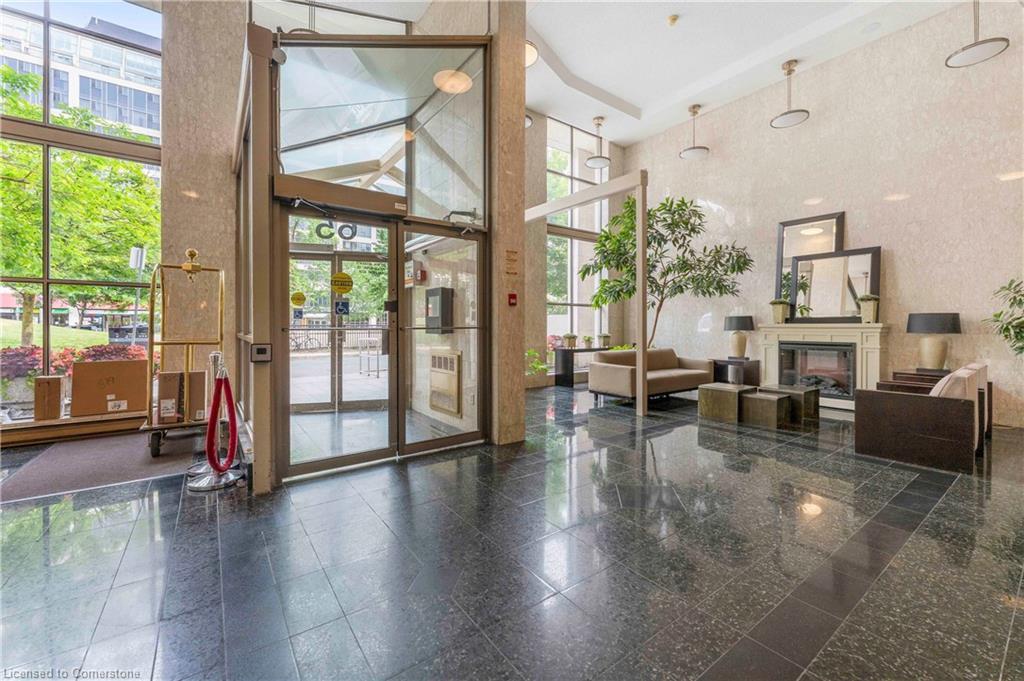 811-65 Scadding Avenue, Toronto, ON - Indoor Photo Showing Other Room