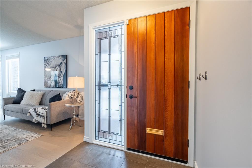 65 Hillcrest Avenue, St. Catharines, ON - Indoor